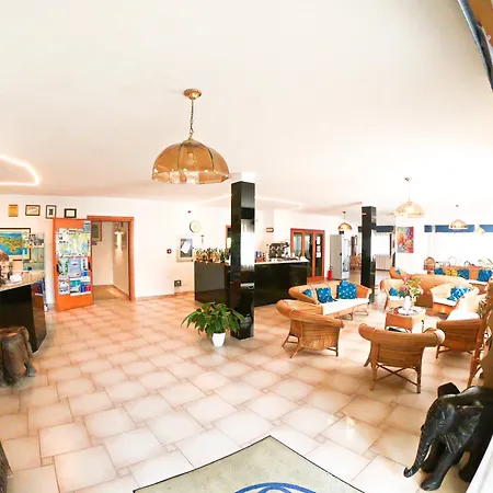 Santa Caterina Hotel